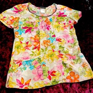 Floral Cherokee Scrub top 🌻✨XS